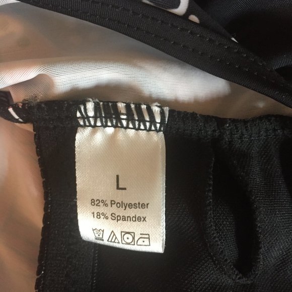 2 Piece Blouson Tankini Size L by Beachsissi Red/Black Print Top Black Bottom - Picture 7 of 8